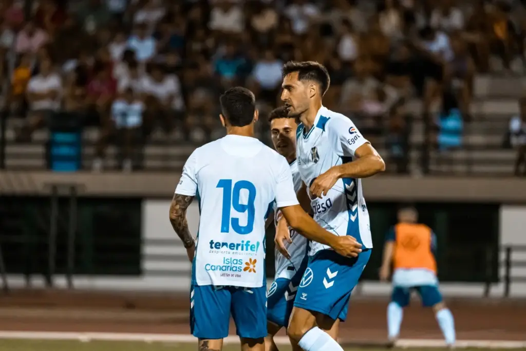 CD Tenerife arrasa en el amistoso contra el CD Marino (5 – 0)