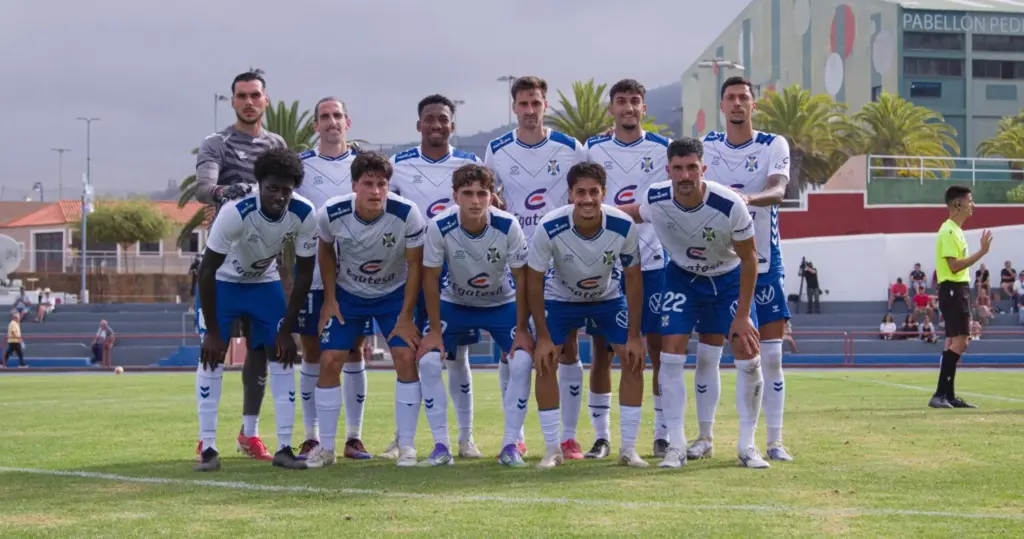 Once inicial del CD Tenerife en el segundo partido, frente al Atlético Paso