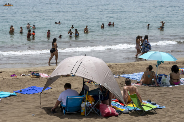 La Aemet prevé en Canarias un verano con temperaturas superiores a los valores normales