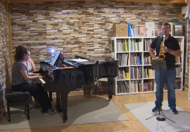 Profesores de música denuncian que no pueden regresar a Canarias pese a tener plaza fija