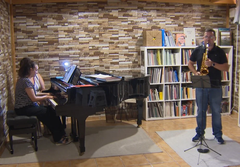 Profesores de música denuncian que no pueden regresar a Canarias pese a tener plaza fija