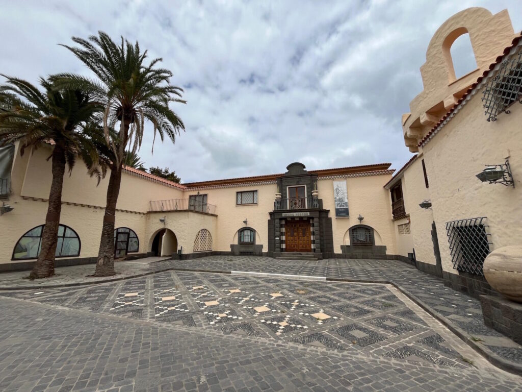 Imagen de archivo del Museo Néstor, principal edificio del conjunto arquitectónico del Pueblo Canario, en Las Palmas de Gran Canaria.