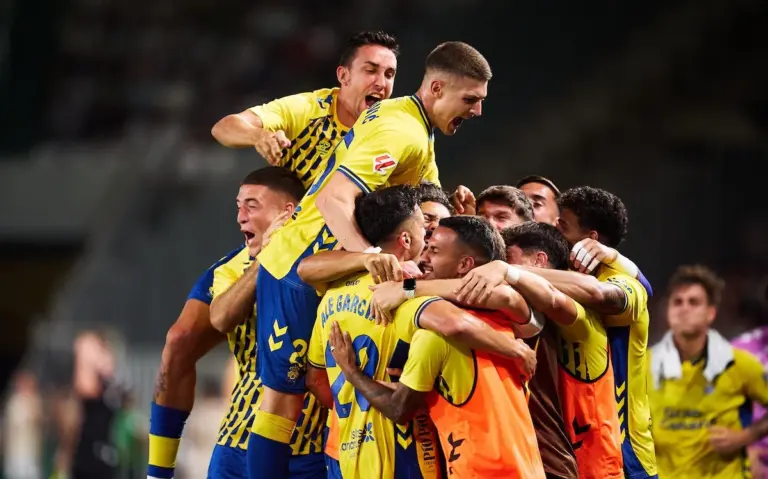 Córdoba 1 – UD Las Palmas 3 | Primera victoria del conjunto canario