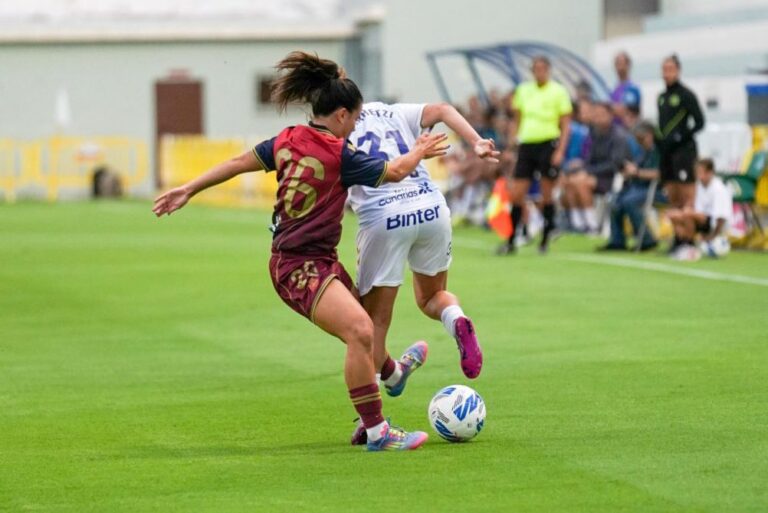0-4 | El Costa Adeje Tenerife cae ante el Deportivo Abanca y se queda sin el Trofeo Teide