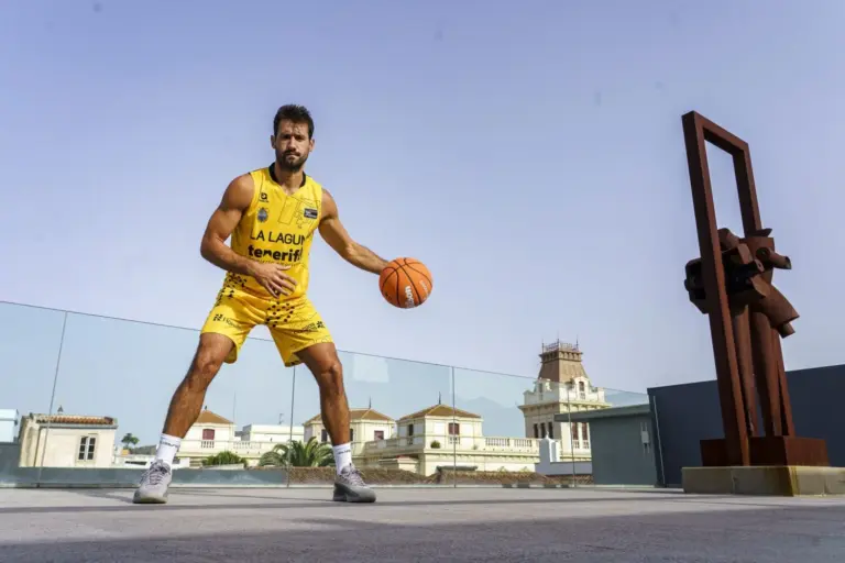 La Laguna Tenerife 25/26: una equipación inspirada en la historia de la Ciudad