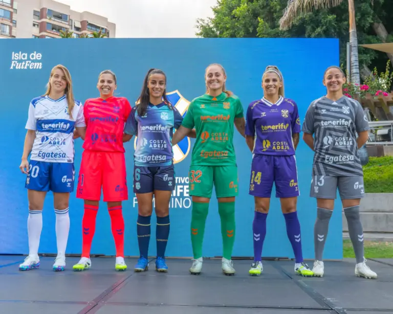 El Costa Adeje Tenerife presenta sus nuevas equipaciones para la temporada 2025/26