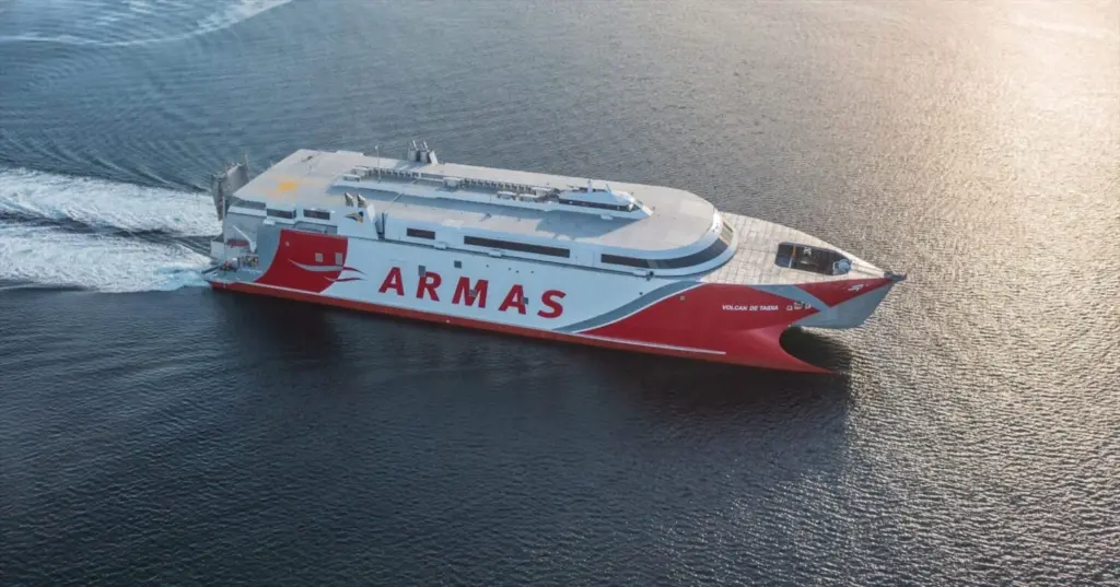 Baleària cierra la adquisición de Naviera Armas Trasmediterránea. El Volcán Taidía de Naviera Armas. RTVC.