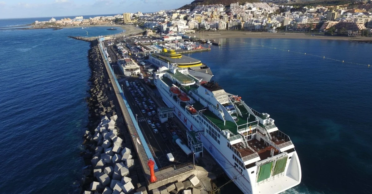 A licitación la redacción del estudio para los accesos del puerto de Los Cristianos a TF-1.