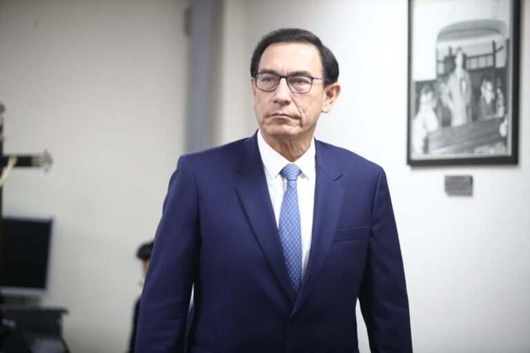 Envían a prisión al expresidente de Perú Martín Vizcarra por corrupción