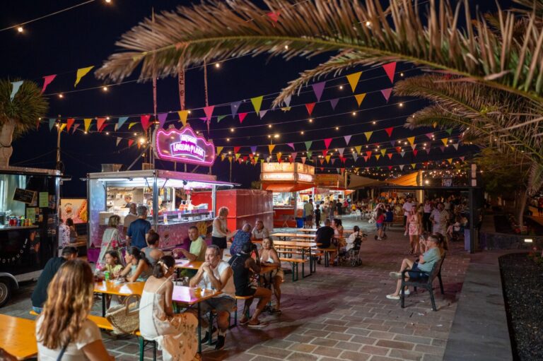 Candelaria habilita la Plaza de los Pescadores para las Fiestas en Honor a la Patrona de Canarias