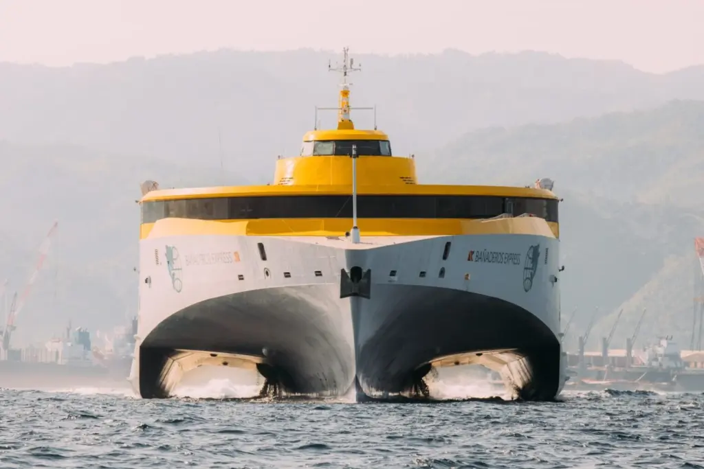 Los pasajeros de las líneas Huelva-Canarias bajan un 17 %