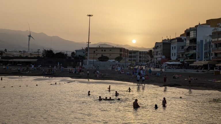 Canarias activa la prealerta por viento y fenómenos costeros