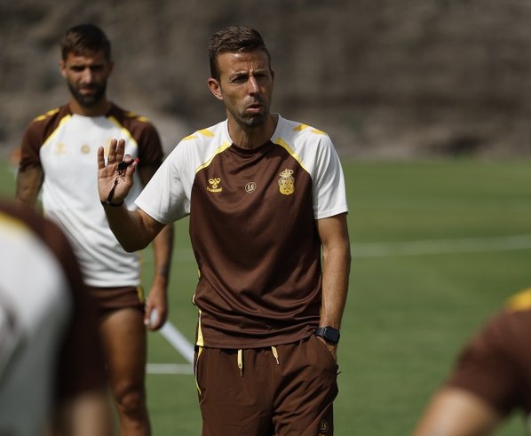 Luis García, entrenador de la UD Las Palmas. Imagen UDLP
