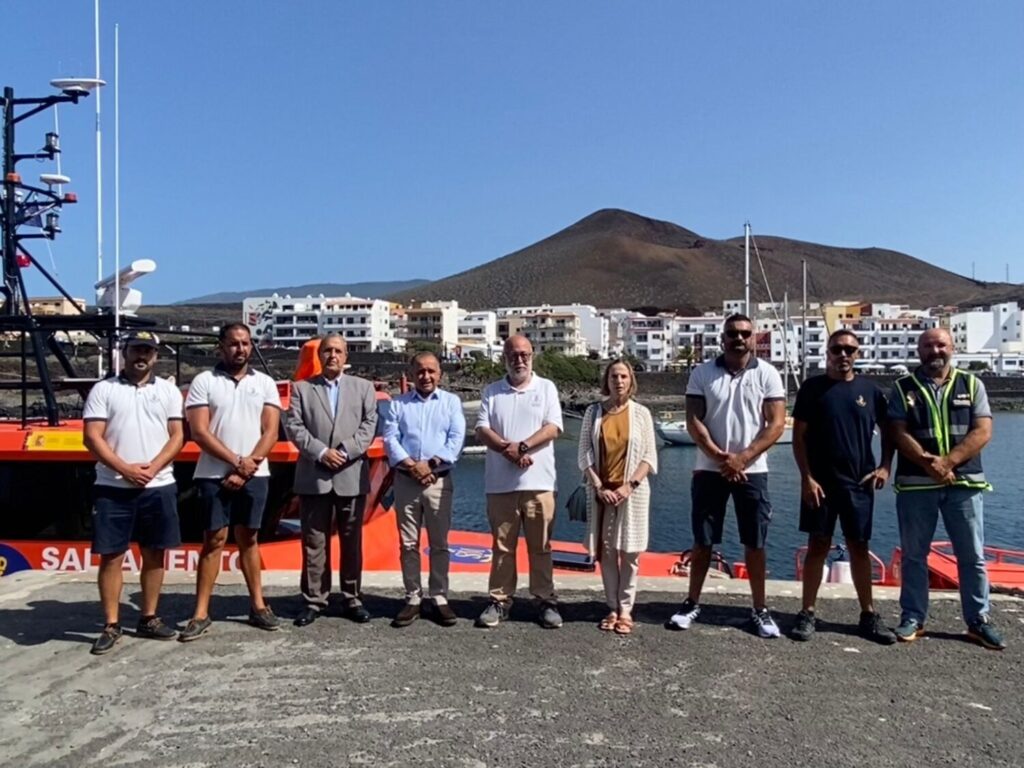 Imagen de la presentación de la Salvamar Navia, en la base de La Restinga