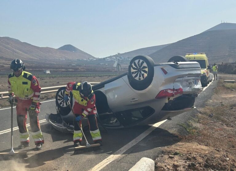 Vuelco de vehículo en Lanzarote sin heridos