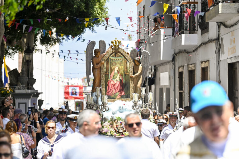 La Procesión del Encuentro recorre las calles de Agaete