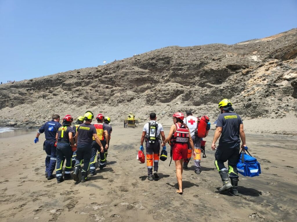 Rescatan a un hombre con síntomas de ahogamiento incompleto en la Playa de Montaña Arena