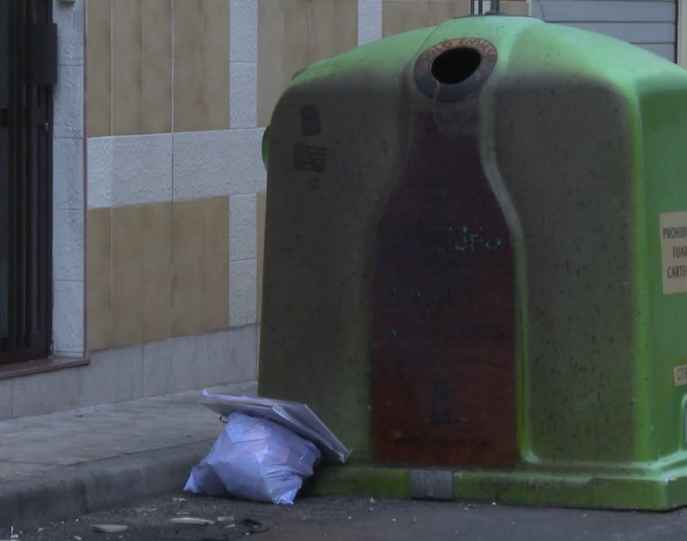 El ayuntamiento de Santa Cruz de Tenerife colabora con la Policía Nacional para detener a los autores de los incendios en los contenedores 