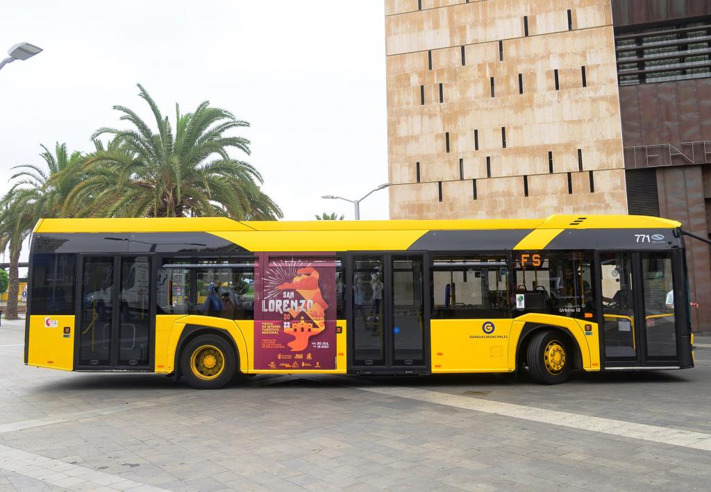 Servicio especial de guaguas para llegar a ver los Fuegos de San Lorenzo