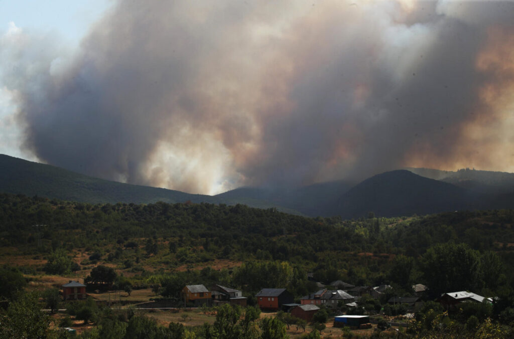 Incendio en Las Médulas, declarado Patrimonio de la Humanidad por la Unesco