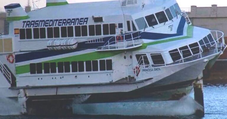 Se cumplen 45 años del primer viaje del jet-foil en Canarias