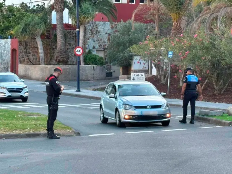Detenido un conductor ebrio, drogado y buscado por la justicia tras una persecución en Mogán