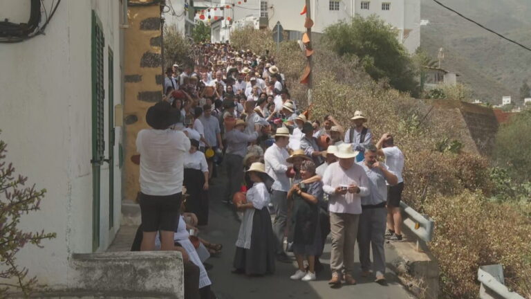 Día grande de las fiestas de Lomo Magullo con la Traída del Agua