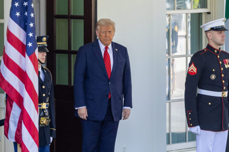 Trump impone aranceles con un mínimo generalizado del 10% que entrarán en vigor el 7 de agosto