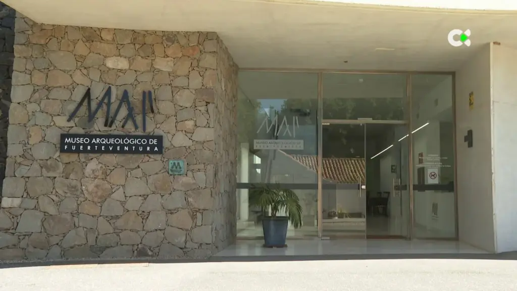 Los fondos del Museo Arqueológico de Fuerteventura guardan importantes hallazgos que enriquecen la isla. Junto a la empresa Tibicena realizan un inventario del material