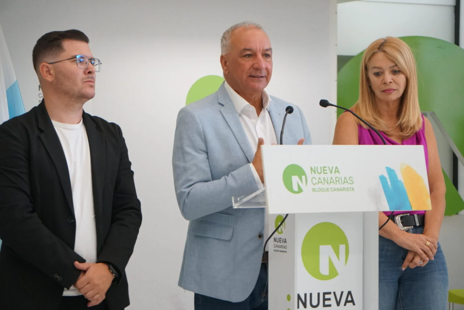 NC considera «cínica» la propuesta de confluencia de Primero Canarias para la selecciones. En el centro de la imagen, el secretario general de Nueva Canarias, Luis Campos.
