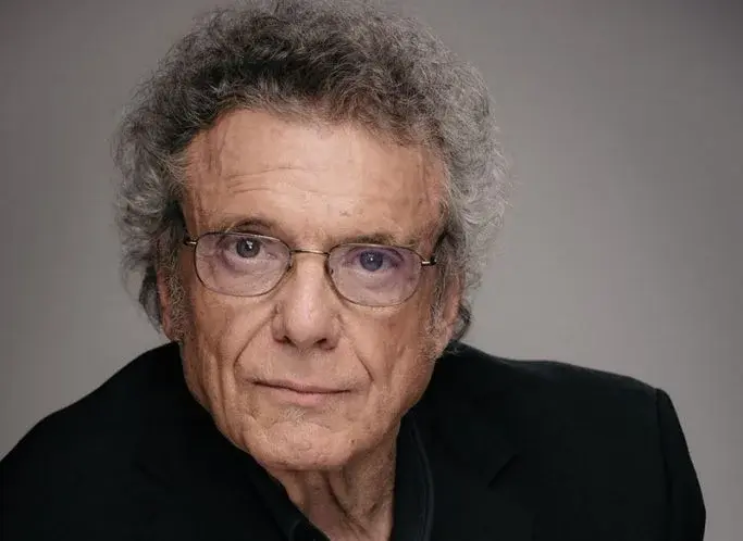 ‘8 décadas’ de Braulio en el escenario del Auditorio de Agüimes