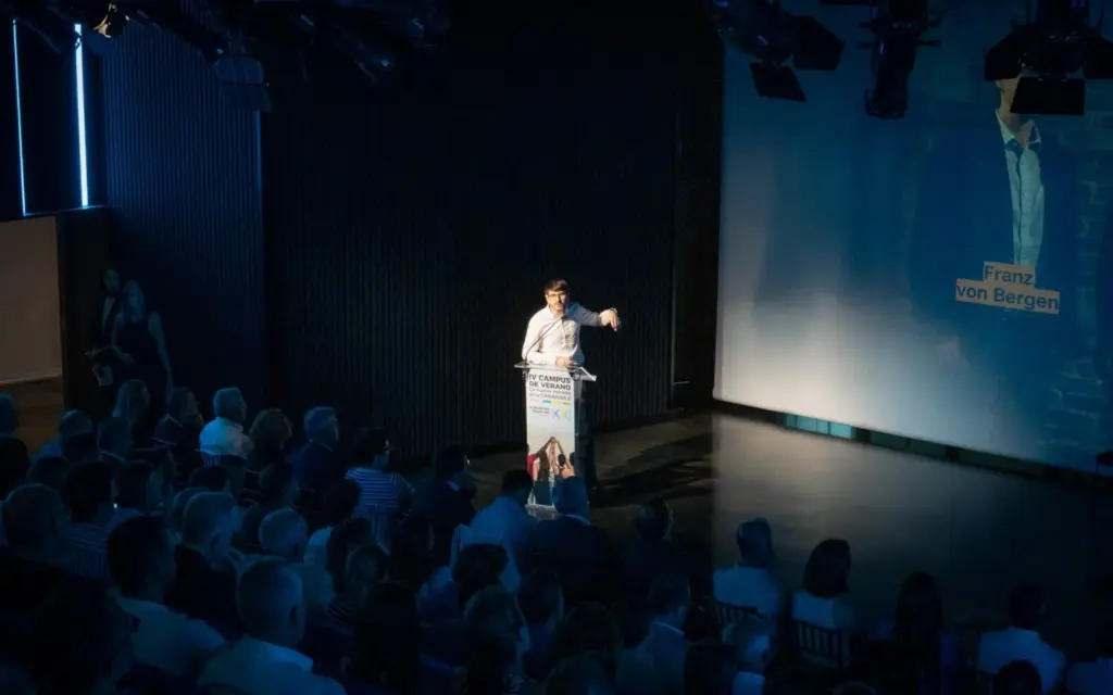 La Fundación Canaria Siglo XXI inauguró este jueves la primera jornada de su IV Campus de Verano, celebrado en el Espacio Mutua Tinerfeña de La Laguna, con un programa que puso en el centro del debate a la Generación Z y sus propuestas para afrontar los retos de Canarias