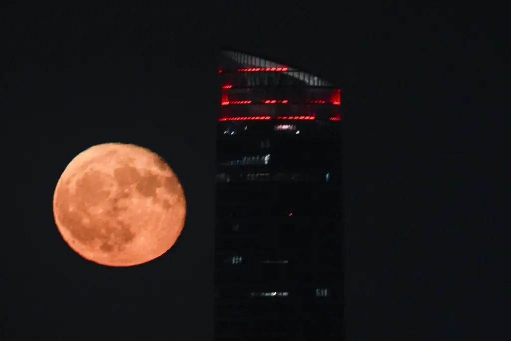 Imagen de archivo de una 'luna de sangre' en 2024
