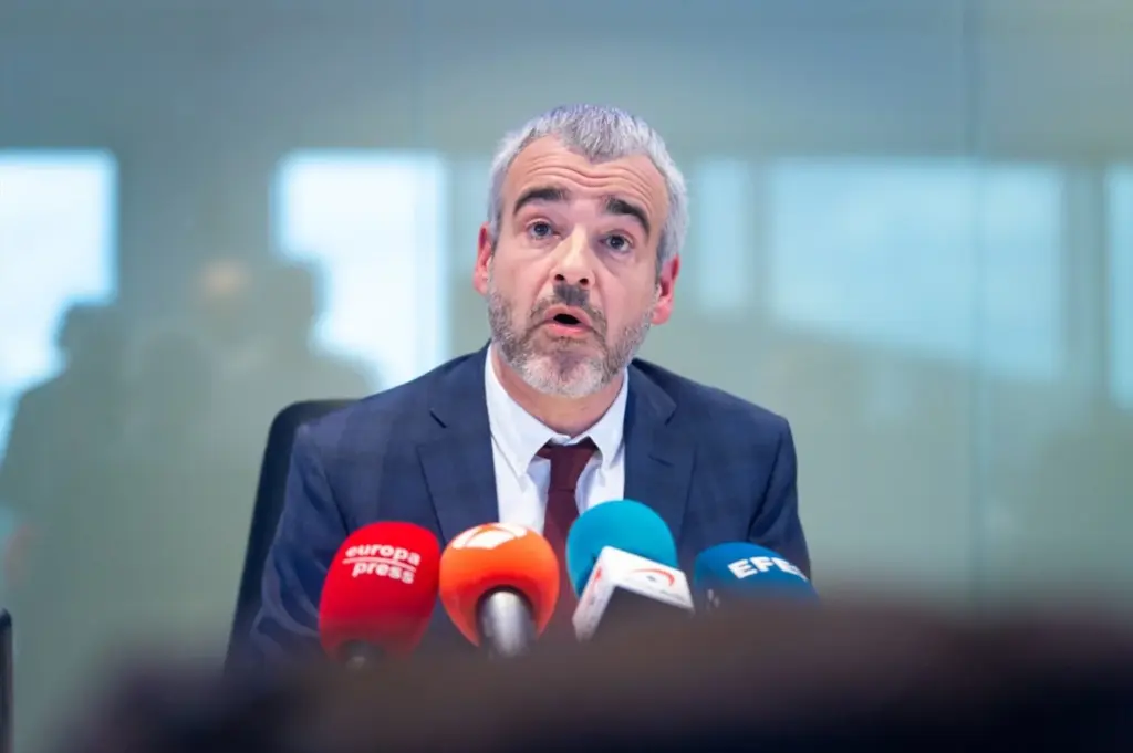 Ryanair reduce 400.000 plazas en Canarias y cancela los vuelos en Tenerife Norte