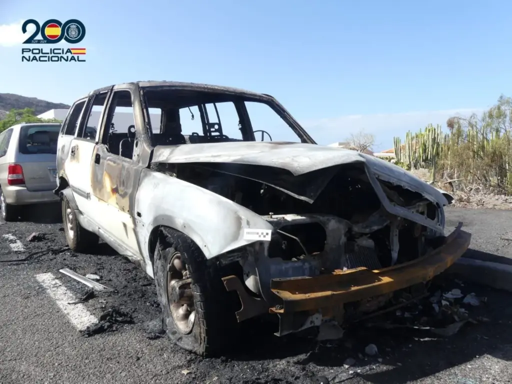 Detenido por el incendio intencionado de seis vehículos en Adeje