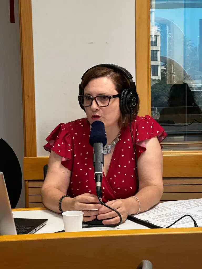 Delgado: “Esperamos cerrar nuevas salidas de menores migrantes hacia la Península la próxima semana”