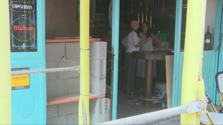 Denuncian presiones para abandonar su local de La Isleta