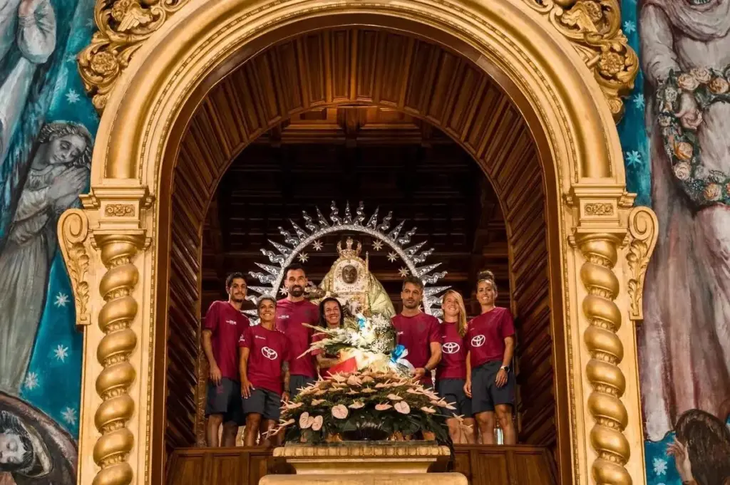 Ofrenda a la Patrona de Canarias del CD Tenerife. Imagen CD Tenerife