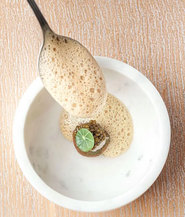 ‘Con Cúrcuma’ trae a la mesa bocados dulces y salados con sabor a Canarias