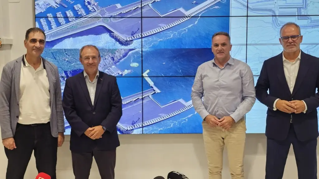 Presentación del dique martillo. Imagen RTVC