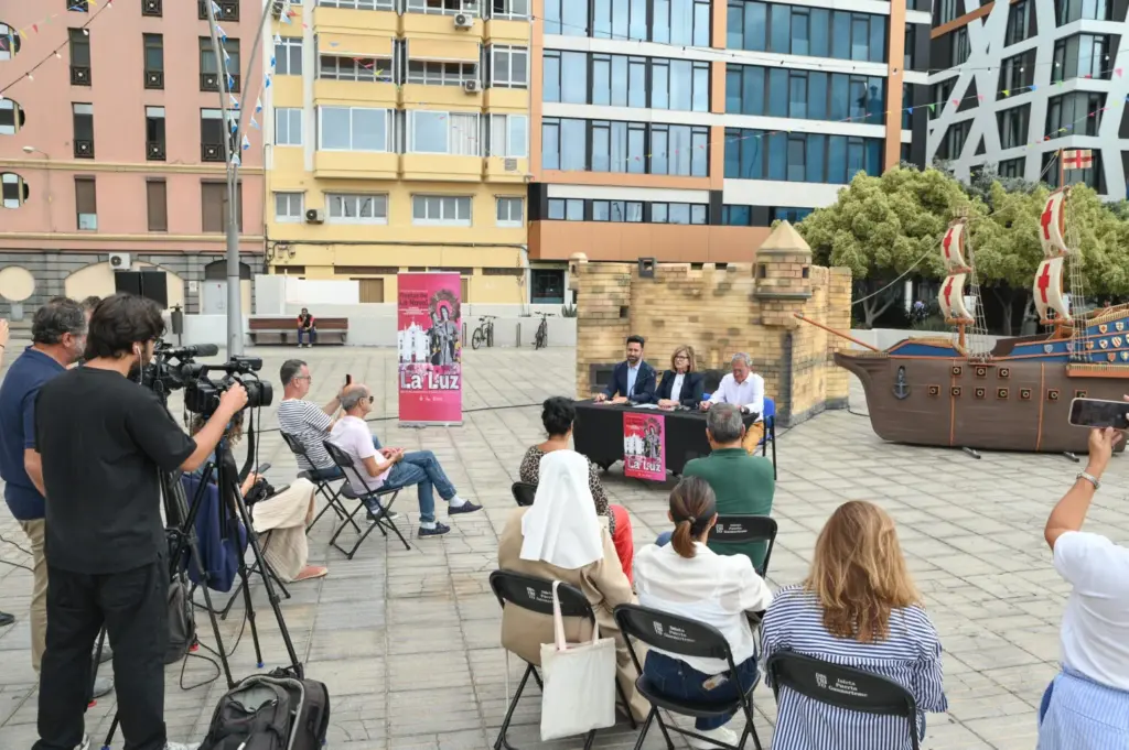 Presentación de las Fiestas de La Naval 2025