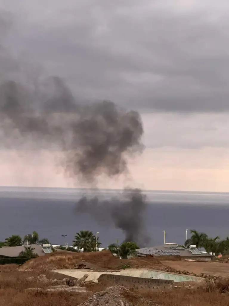 En el lugar de los hechos y hasta el Puerto de la Cruz se han trasladado Bomberos, Ambulancia del SUC y la Policía Local