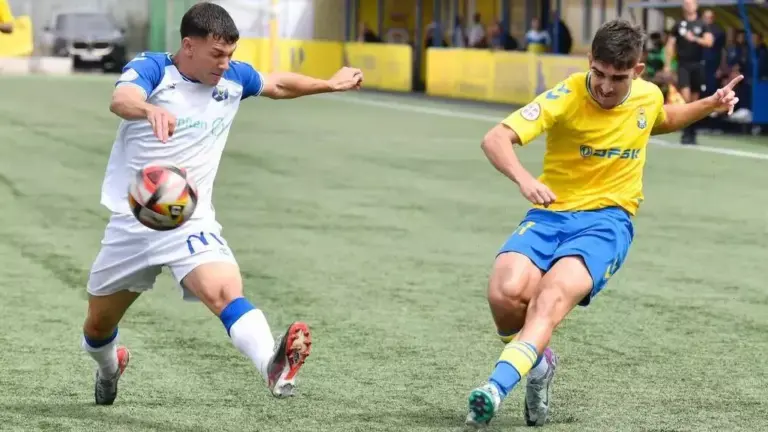(0-1) El Tenerife B se lleva el ‘derbi chico’ con un tempranero gol de Giovanni García