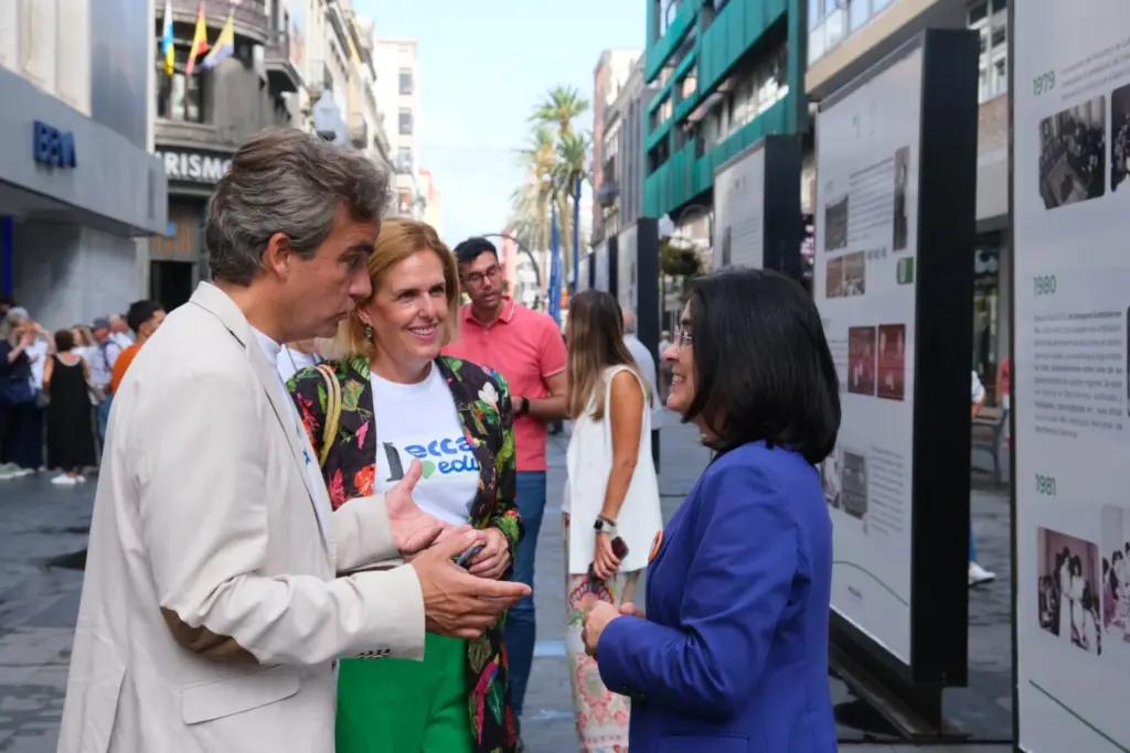 Triana acoge la exposición ’60 años transformando vidas a través de la educación’ por el 60 aniversario de ecca.edu/ Ayuntamiento de Las Palmas de Gran Canaria.