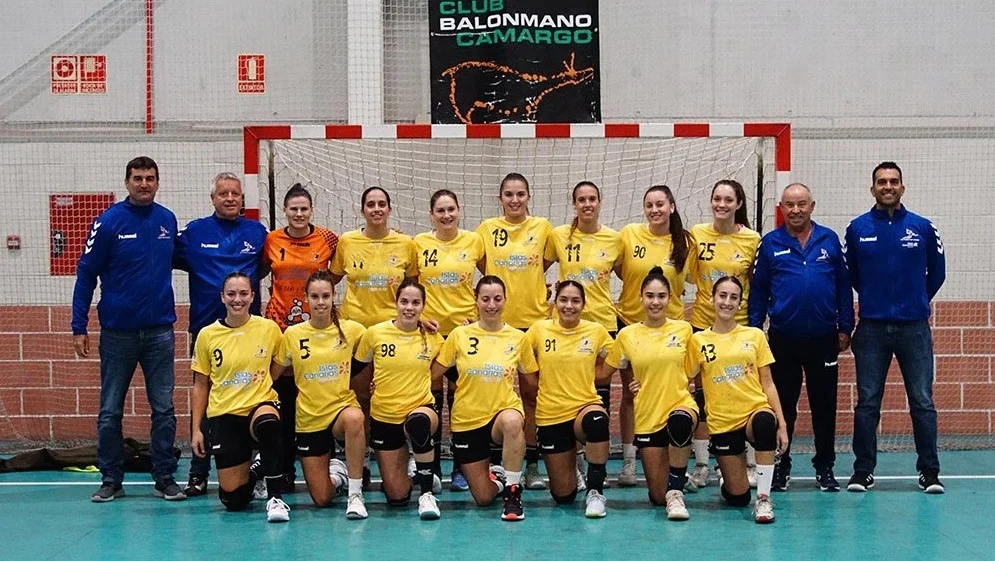 El Lanzarote se proclama campeón en féminas tras golear al Perdoma 15-42