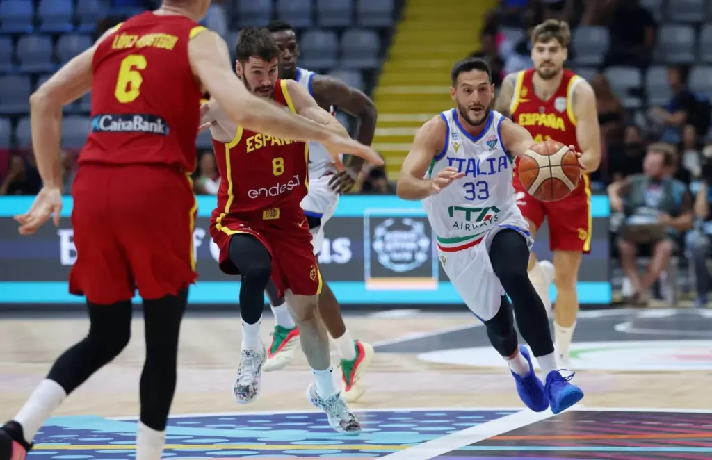 Derrota de España ante Italia en el cuarto partido de la fase de grupos del Eurobasket 2025 (63 – 67)