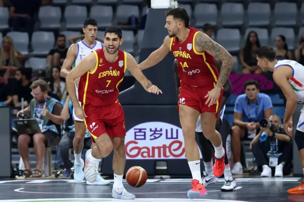 Derrota de España ante Italia en el cuarto partido de la fase de grupos del Eurobasket 2025 (63 – 67)