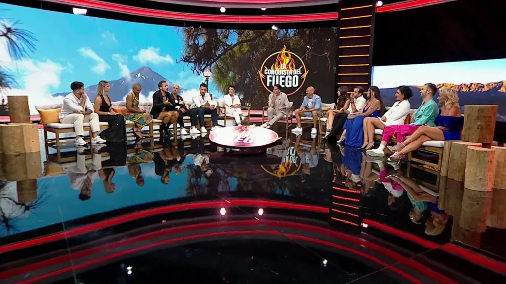 Los concursantes de 'La conqusita del Fuego' en un momento de la gala especial / RTVC