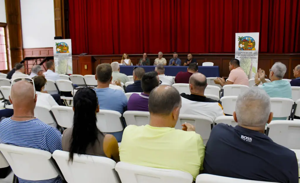 Presentación de ATRATICAN en el Liceo Taoro de La Orotava