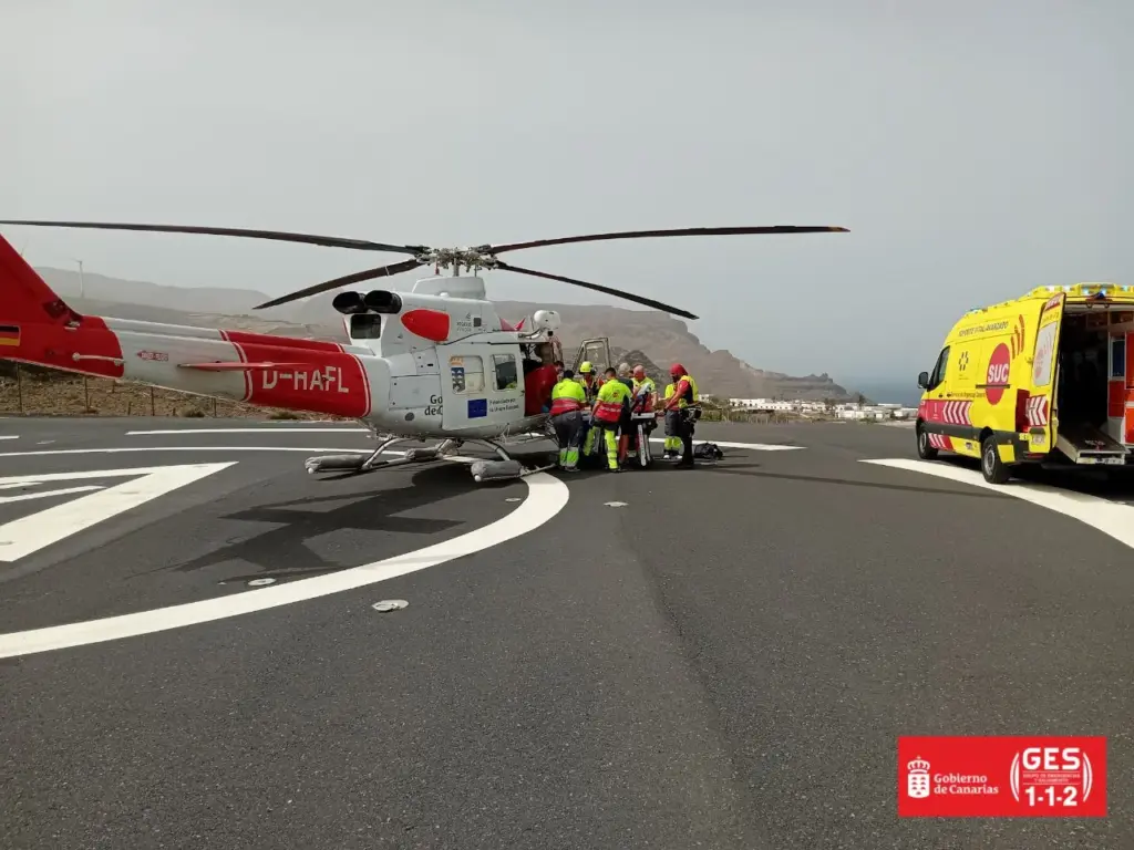 Helicópteros del GES rescatan a una mujer con problemas de cansancio a causa del calor